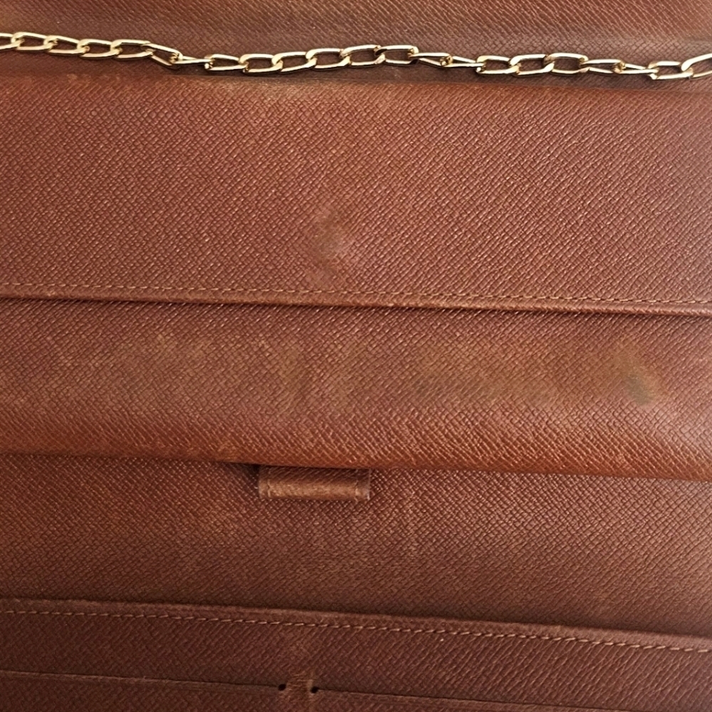 Louis Vuitton Vintage International  Monogram Wallet W Gold Chain & Pouch EUC - Picture 4 of 9